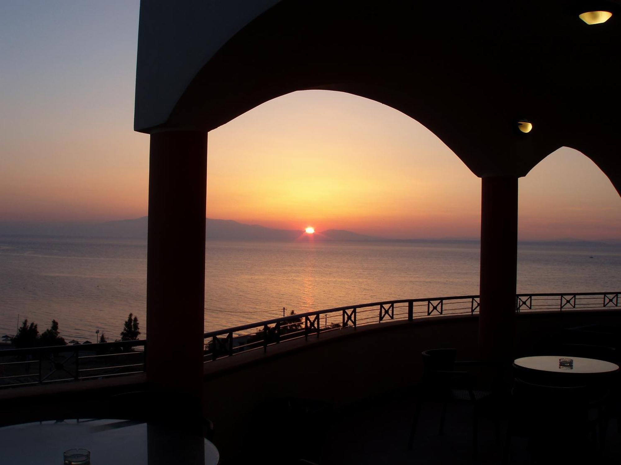 Sea View Resorts & Spa Karfas Bagian luar foto