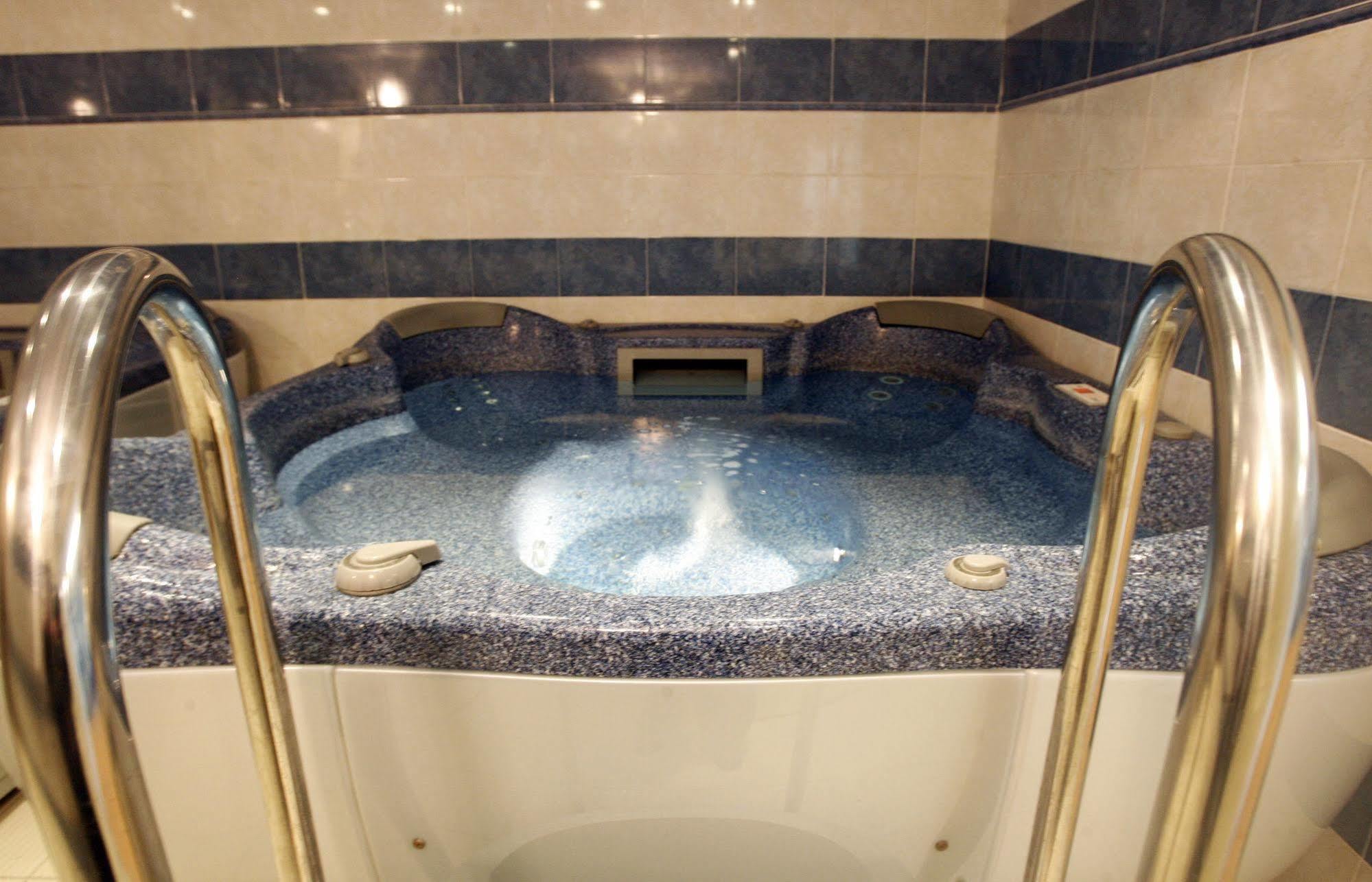 Sea View Resorts & Spa Karfas Bagian luar foto